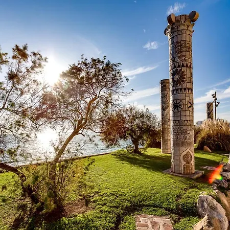 Bergantin Sea View Апартаменты *